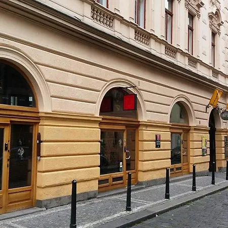 Daire In Heart Of - 2br 2ba Elegant Downtown Prag