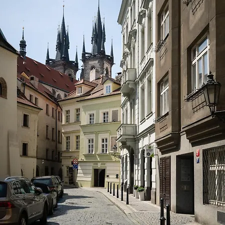 In Heart Of Elegant Downtown - Ac, 2br, 2ba Apartment Prag