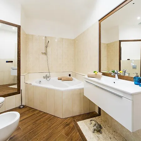 In Heart Of - 2br 2ba Elegant Downtown Διαμέρισμα Πράγα