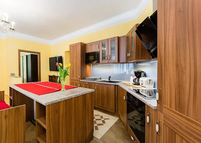 In Heart Of - 2br 2ba Elegant Downtown Praga
