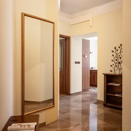 In Heart Of Elegant Downtown - Ac, 2br, 2ba * Prag